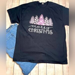 NEW Pink Merry Christmas TShirt, size XL, (irregular)